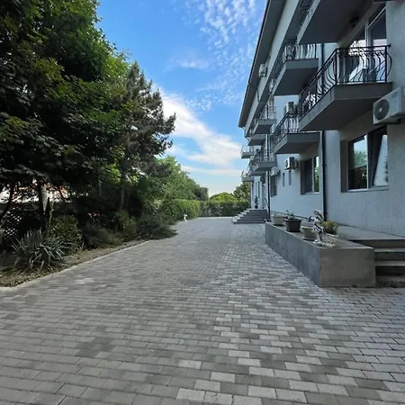 Πανσιόν Magnific Sis 4*